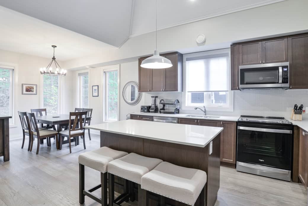 Cedar Kitchen-Dining Room