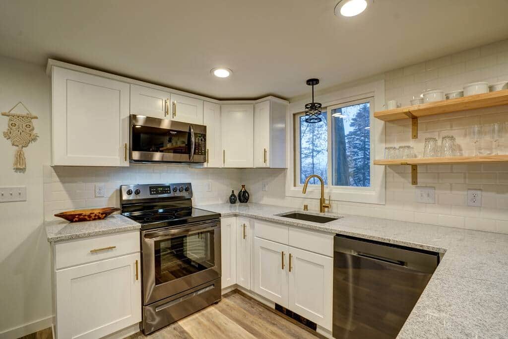Fully equipped kitchen