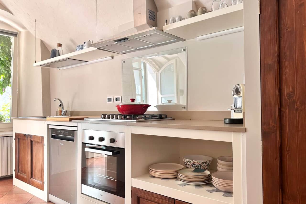 Apartment - Fully equipped kitchen