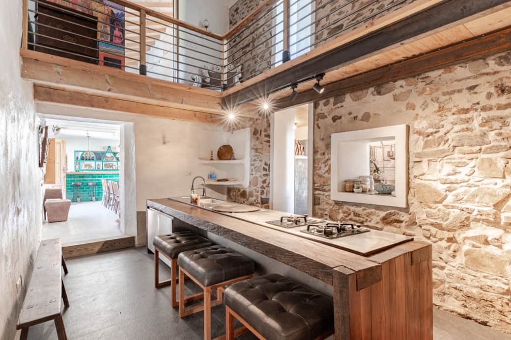 Main Kitchen 3