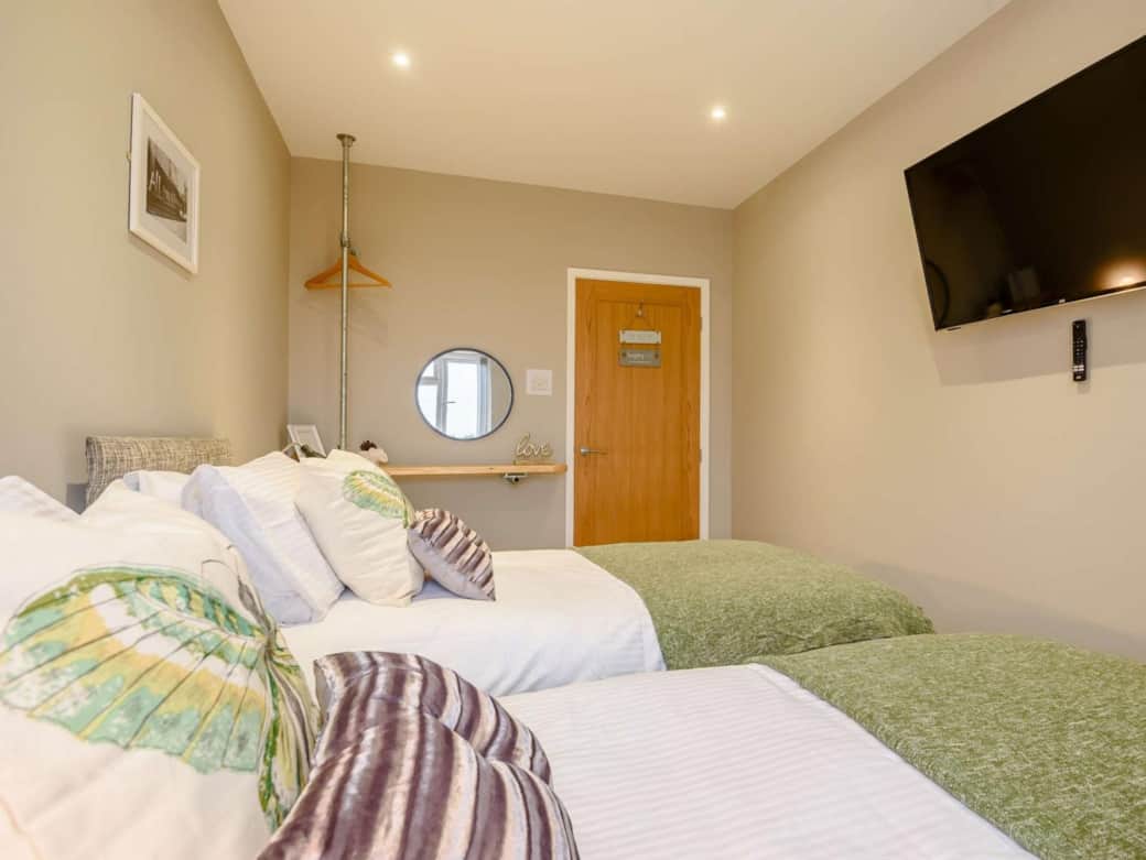 Twin bedroom Twin bedroom