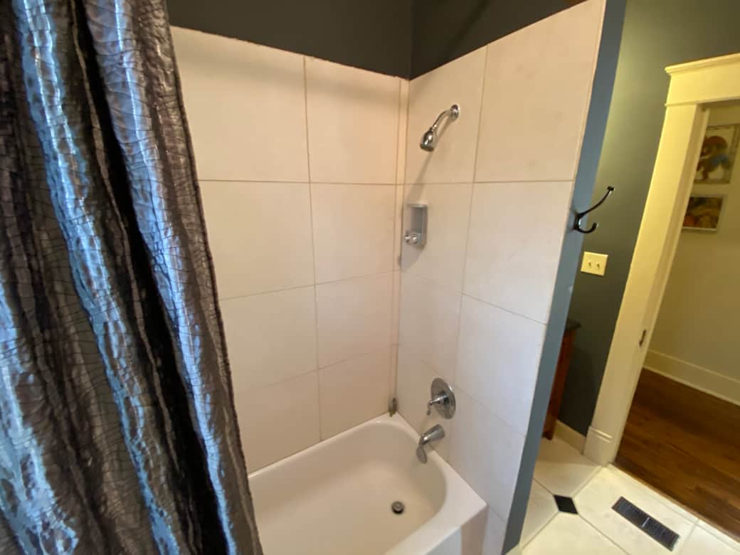 Front bathroom shower Front bathroom shower