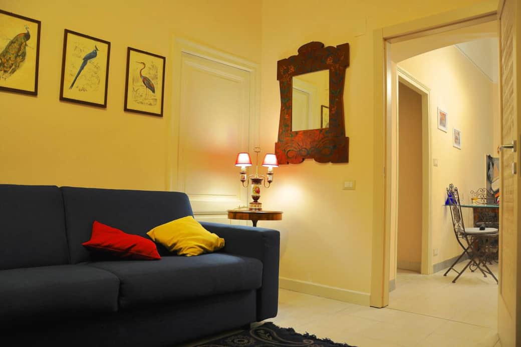 La calda atmosfera del soggiorno per un ottimo relax.Con smart-tv e una magnifica biblioteca! La calda atmosfera del soggiorno per un ottimo relax.Con smart-tv e una magnifica biblioteca!