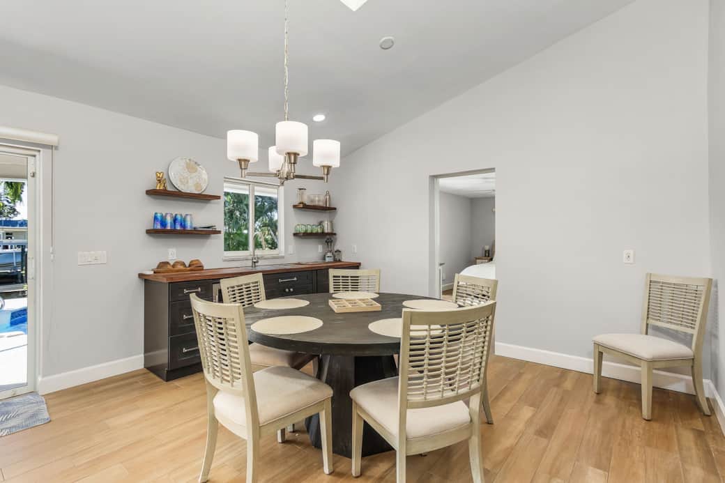 Dining Rm