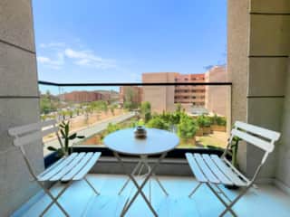 Appt de Luxe avec Terrasse, Piscine & Parking — photo 13
