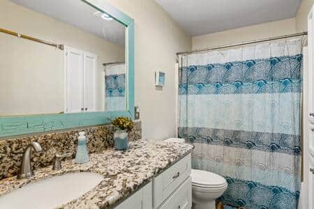 2nd upstairs bath