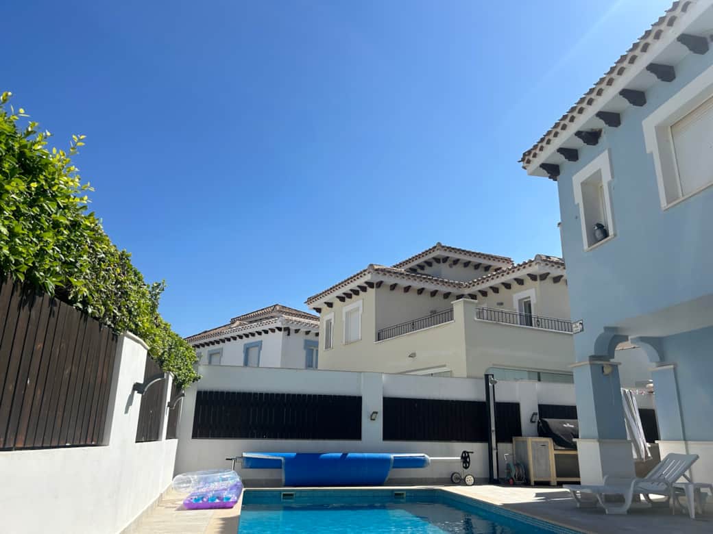 07CCF7BA A0AA 4D73 8782 32929C0ED4CD 07CCF7BA A0AA 4D73 8782 32929C0ED4CD