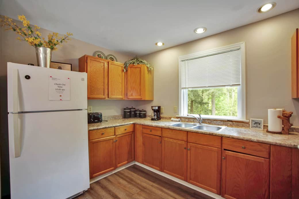 Kitchen is supplied with pots/pans/measuring cups/etc. for your stay. 