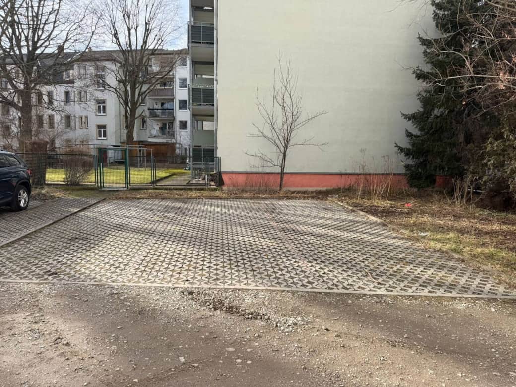 Stellplätze Parkplatz