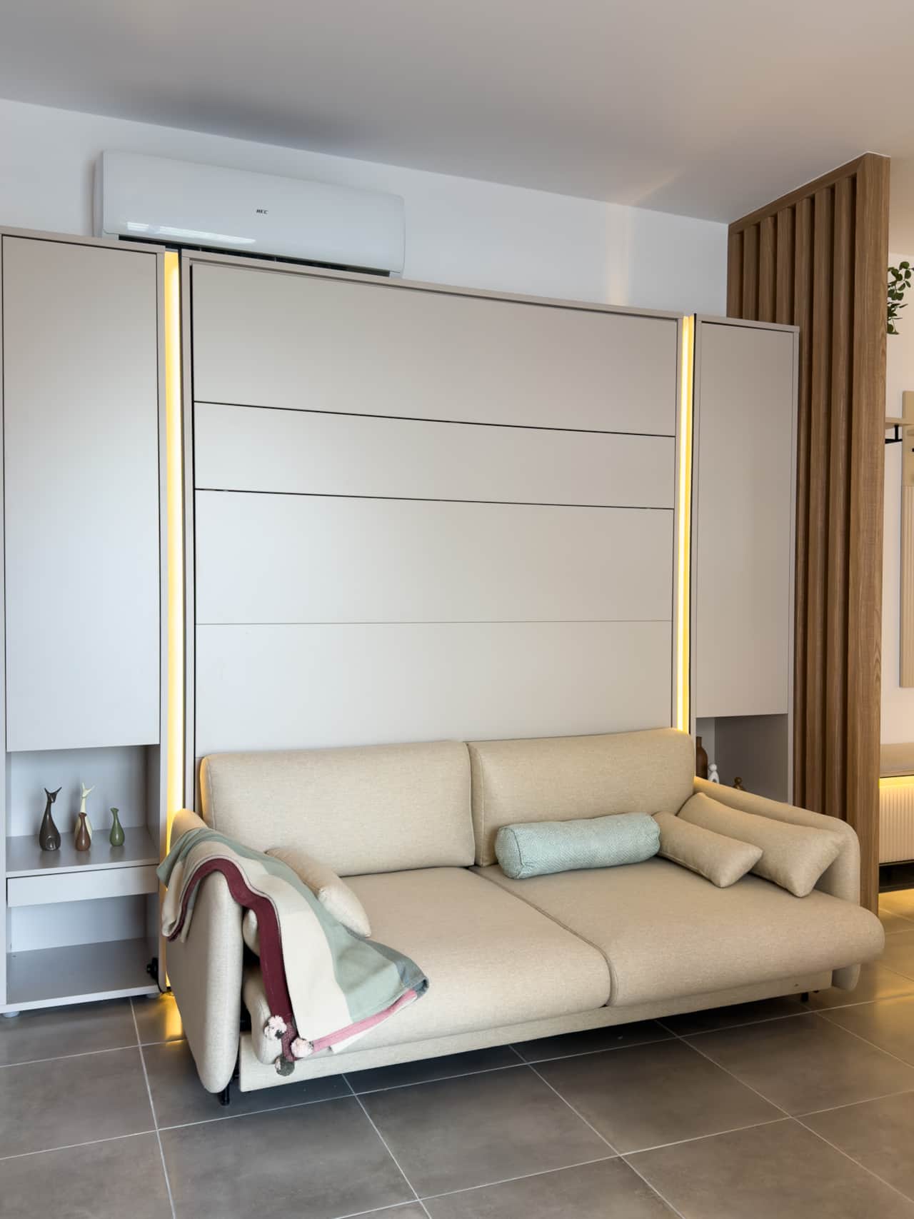 Full size open bed