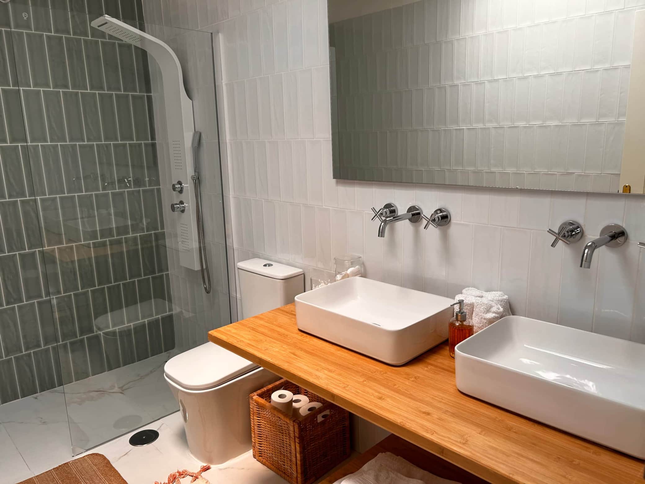 Master En-suite Bathroom.jpg