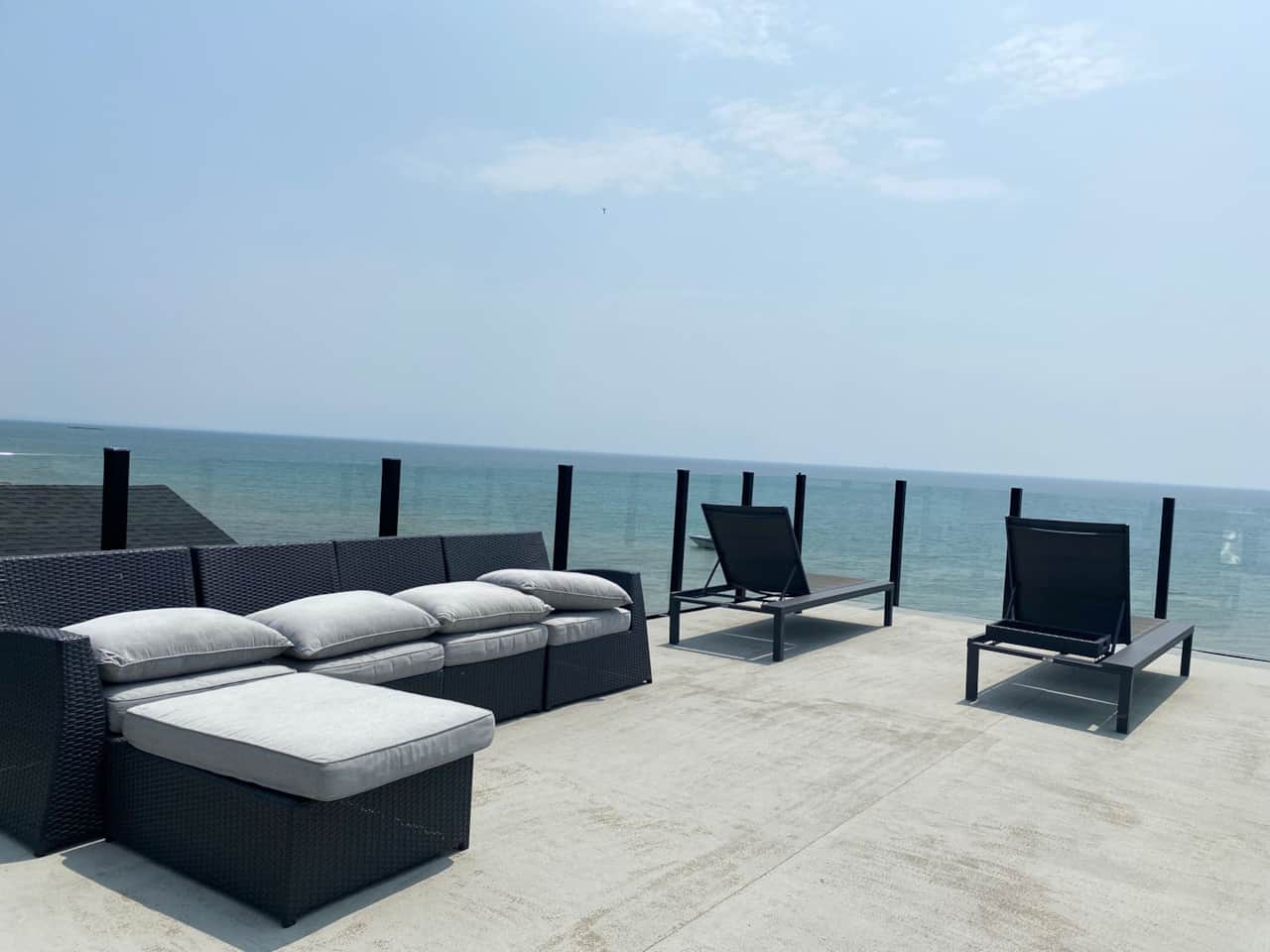 Roof top patio - lake views
