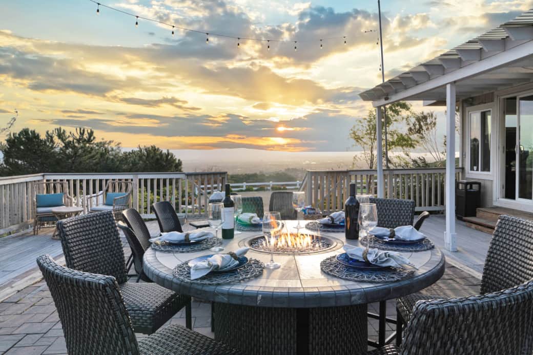 BBQ / Dinning Area
