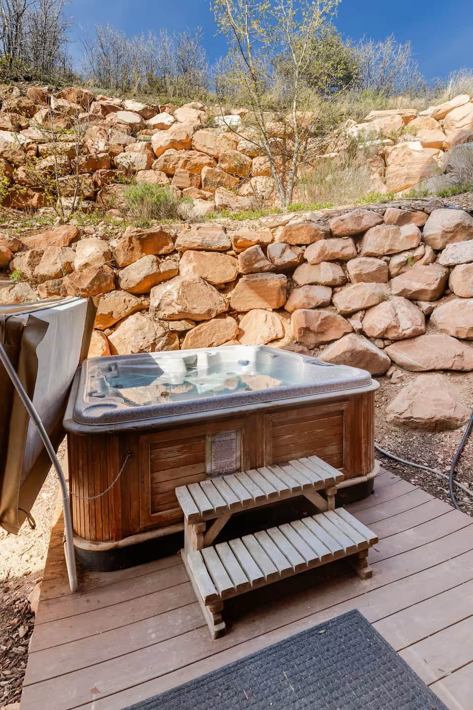 Outdoor Hot Tub for 8
