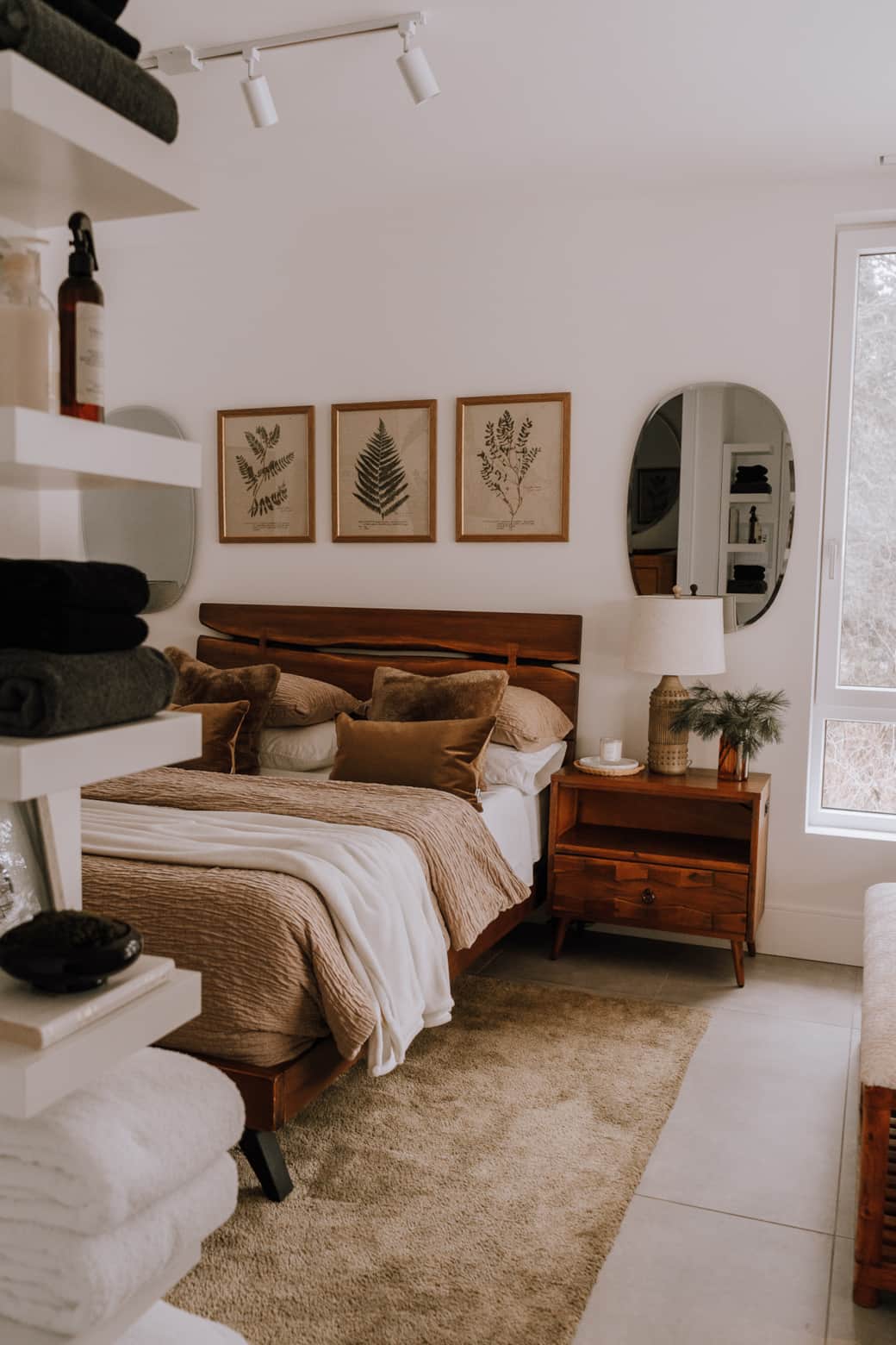 A|R Queen bed main level ensuite