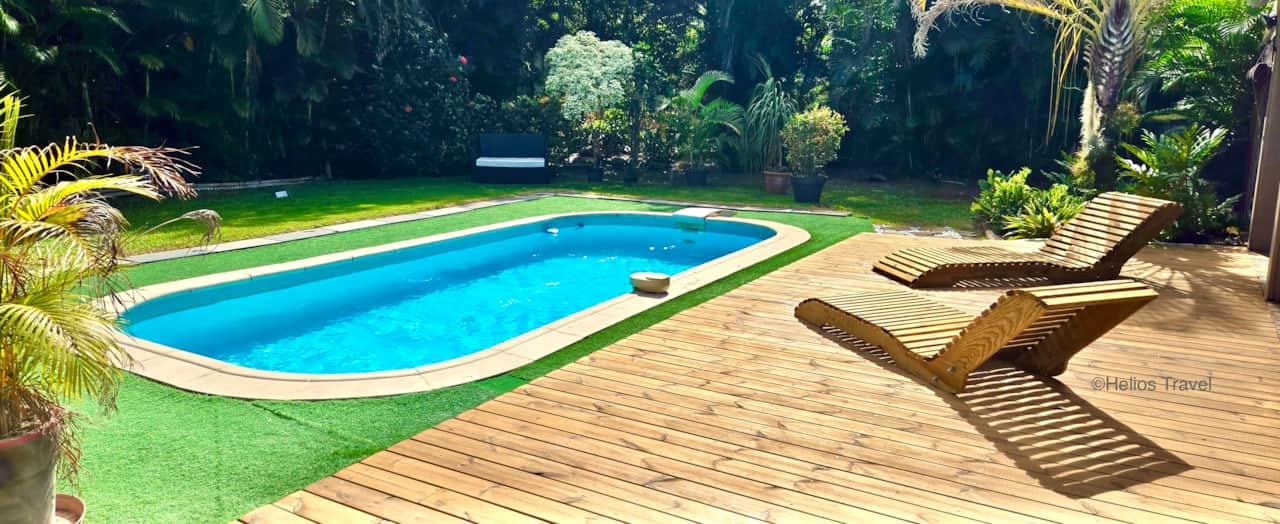 La piscine et la terrasse