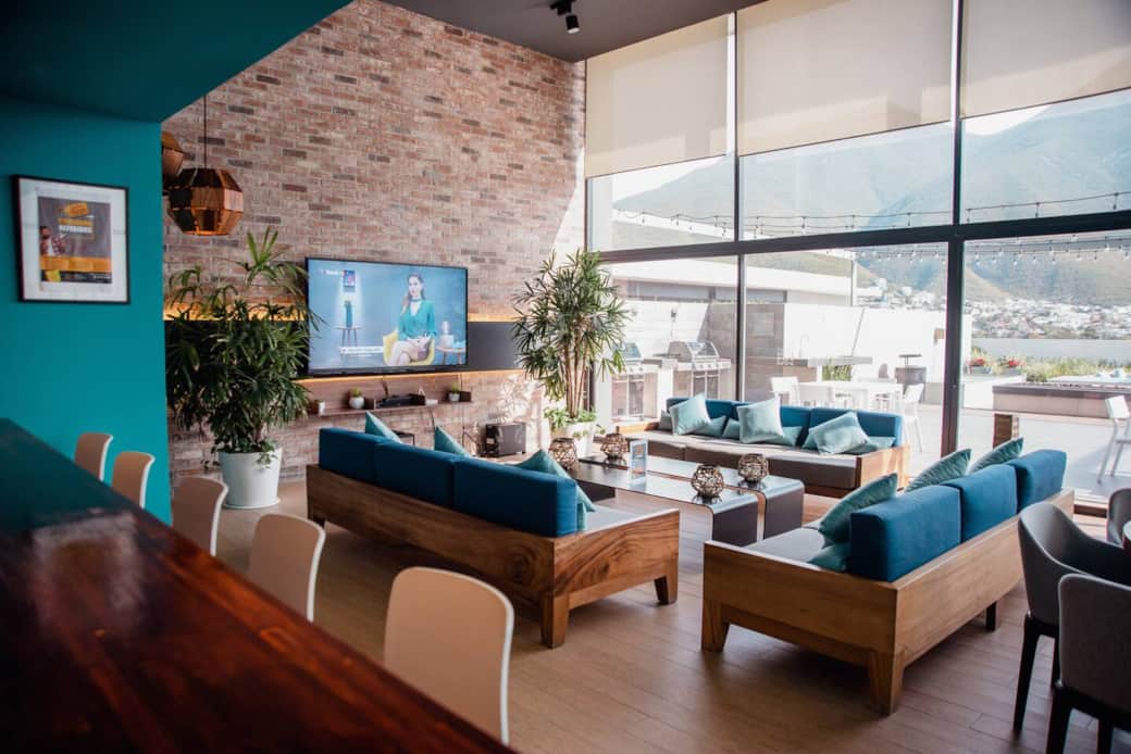 Building Amenities  - Lounge
