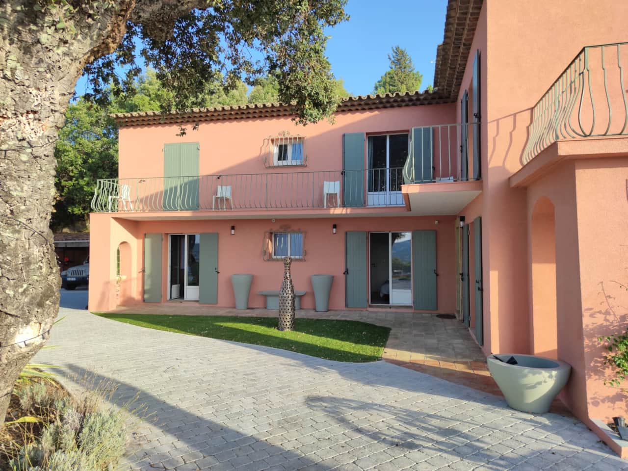 Villa rose