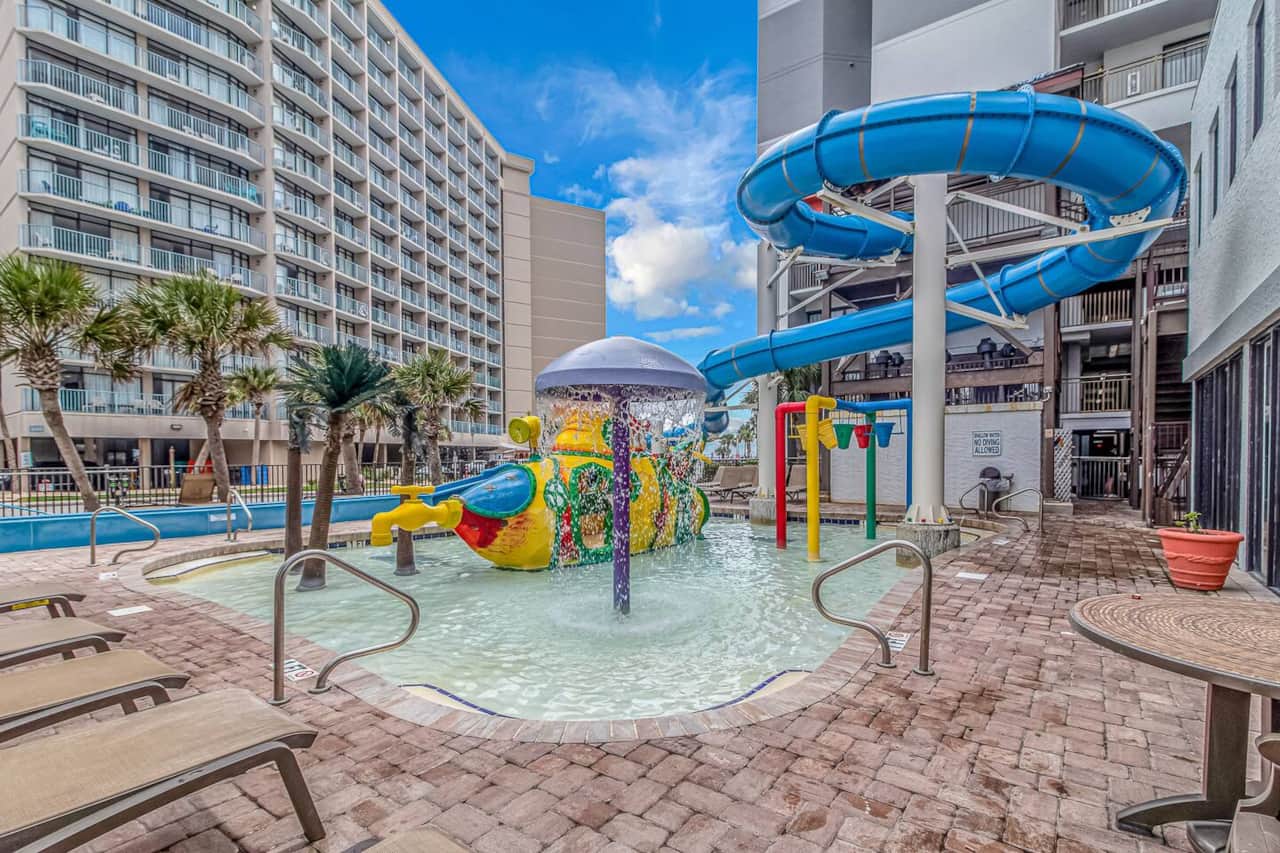 Resort Waterpark w/ Waterslide, Splash Zone + Family Fun