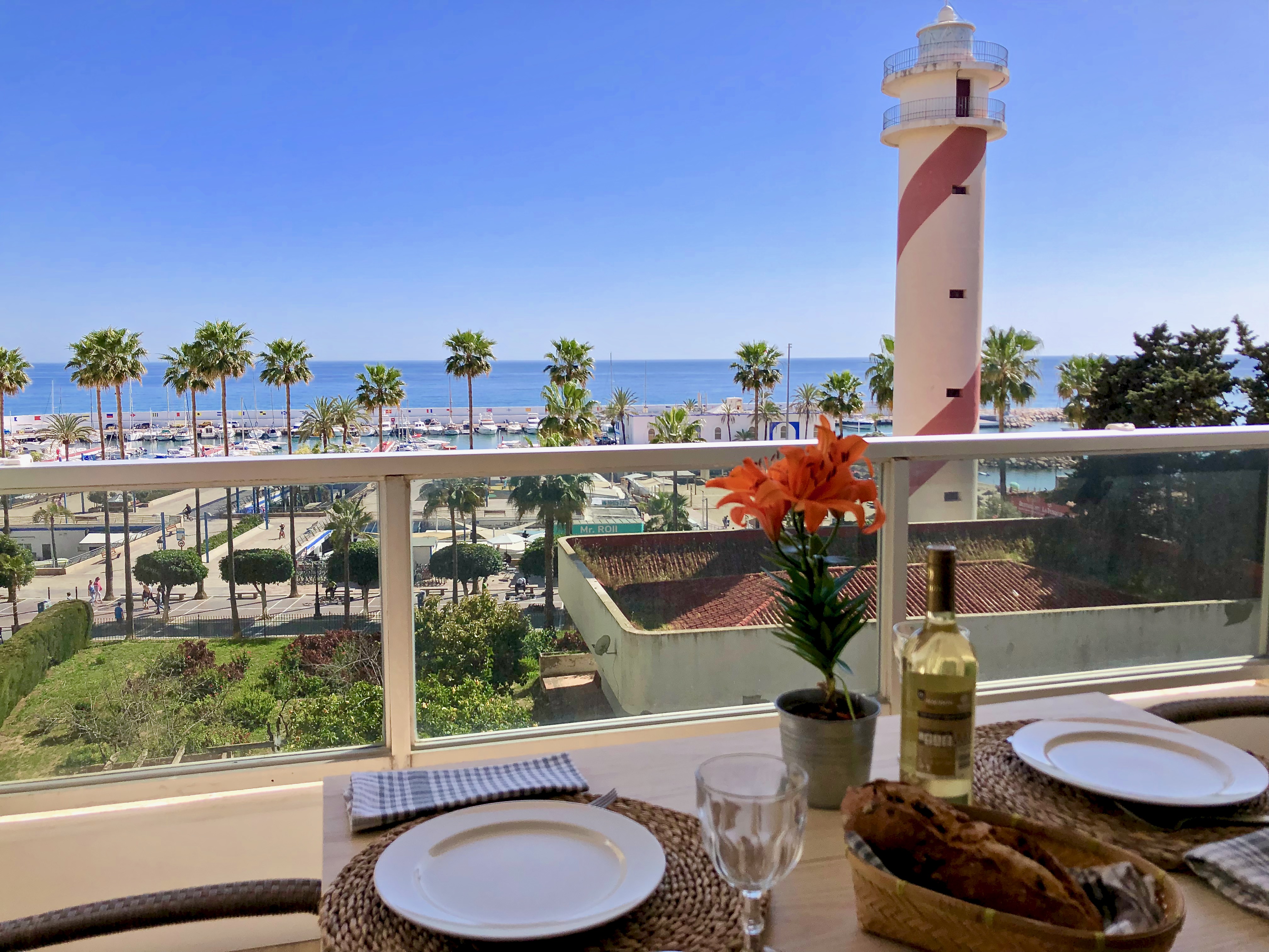 RDR546 - Lovely 1 bed apt. Marbella town