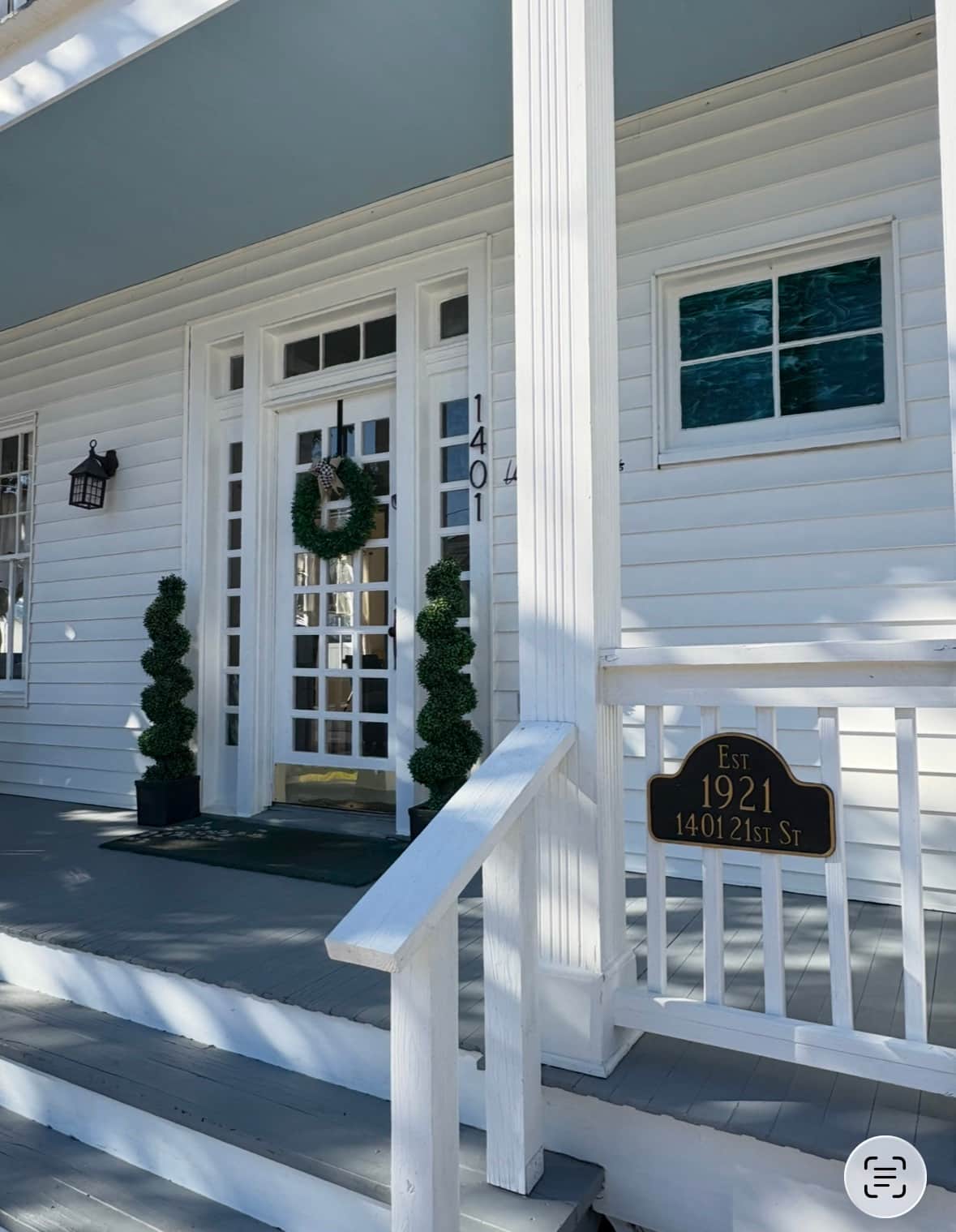 White Magnolia Galveston vacation rental near the Port of Galveston cruise terminals