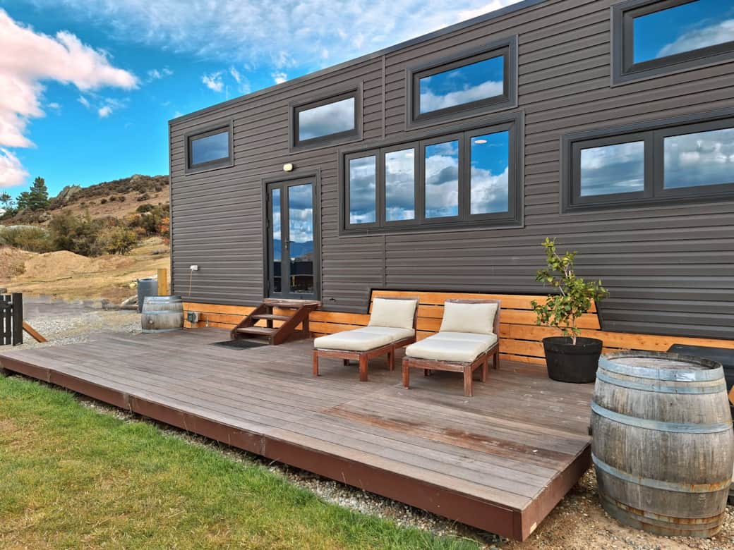 Expansive deck area