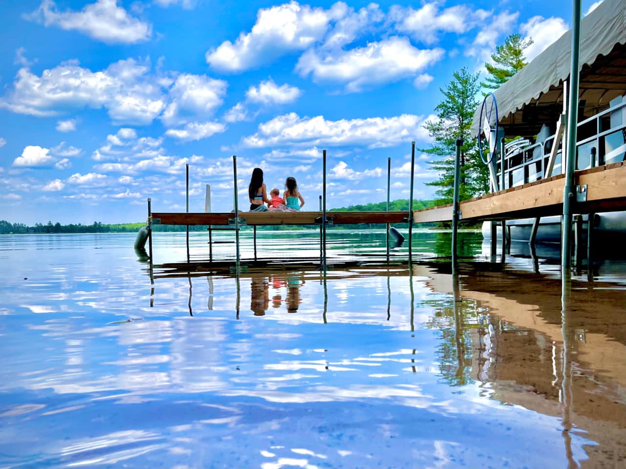 The lake is peaceful, clean, and fresh, and you can enjoy it from May to October.