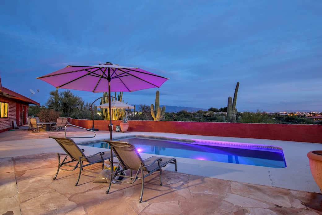 Pool and views Pool and views