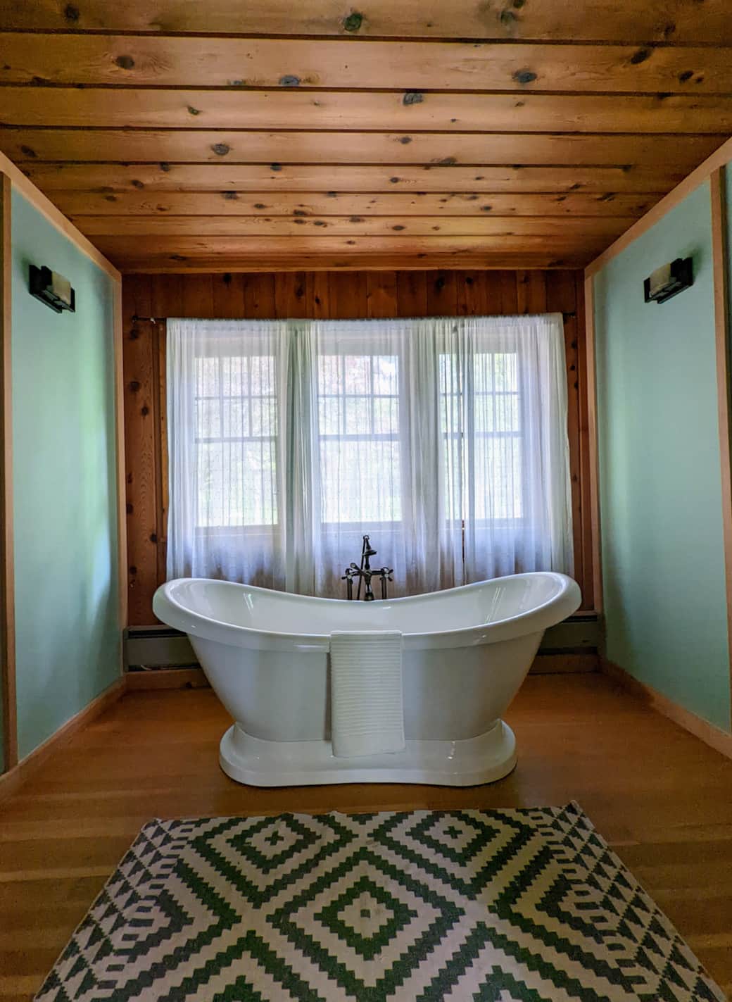 Main House- Primary Bath