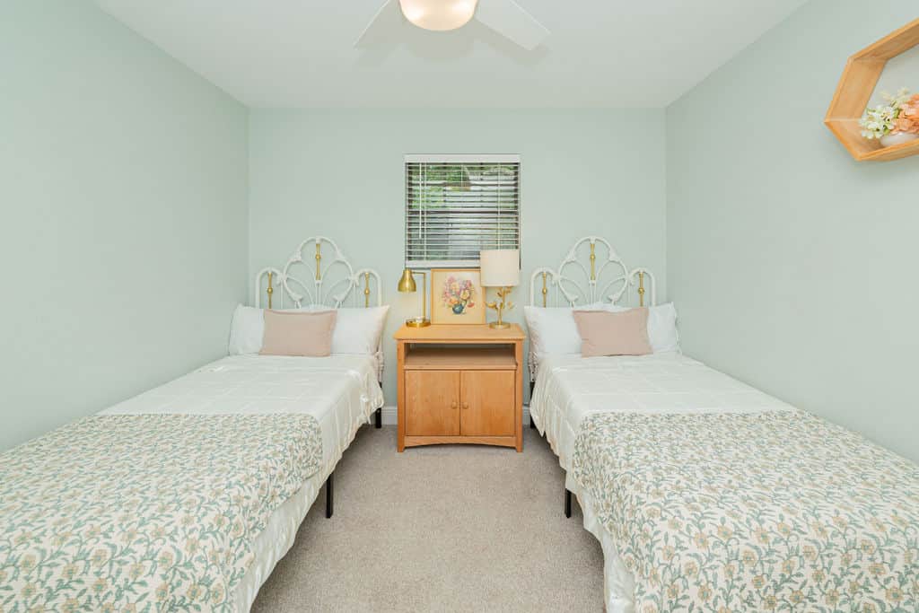 Twin Bedroom 2