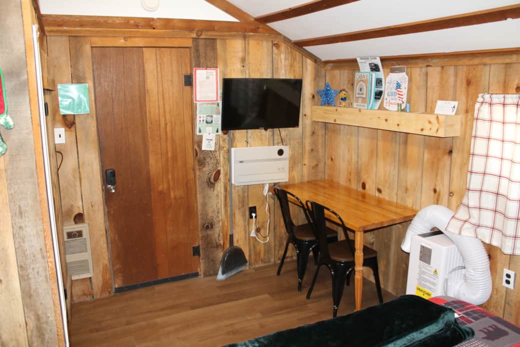 Cabin 5 TV