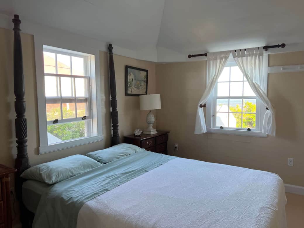 Bedroom half way house salt cay