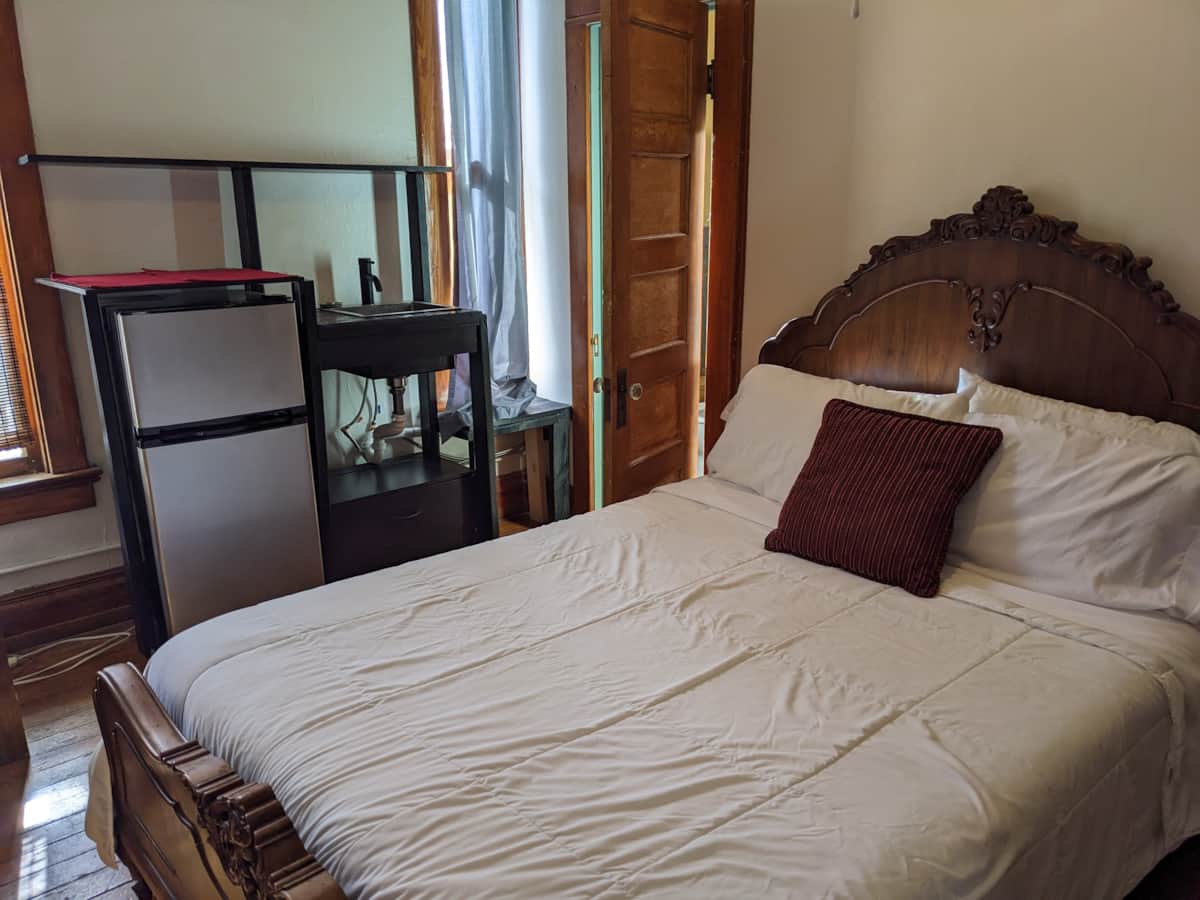 Room 6 Full, Private Bath, petfriendly Room in Bisbee