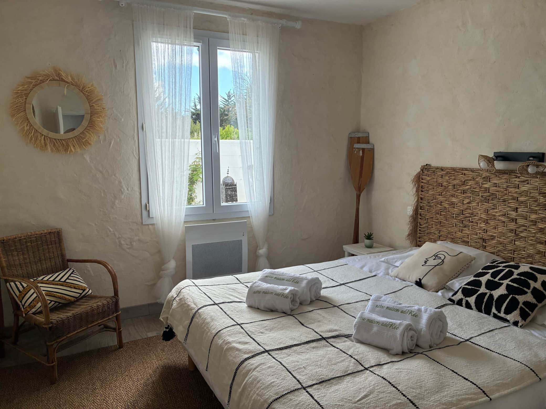 https://l.icdbcdn.com/oh/5fbc2a36-20ee-4bfc-92c2-8bfd49105a93.jpg?w=2080-4