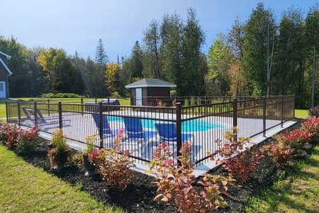 Piscine commune (disponible début juin à fin septembre)