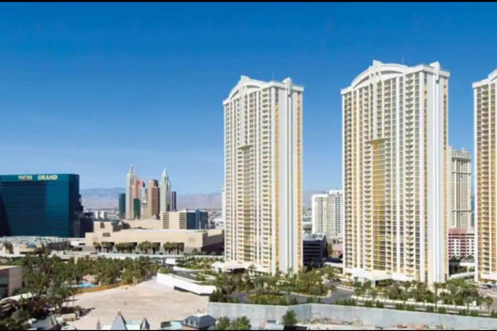 Signature Towers 2