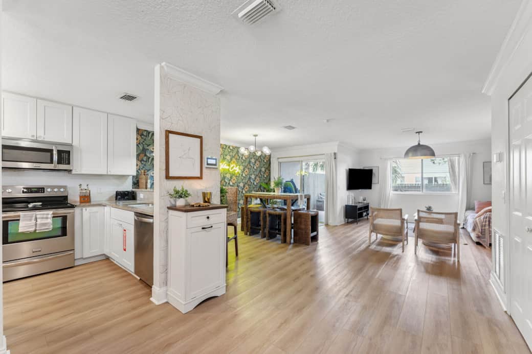 Open Concept Kitchen, Dining & Living Area