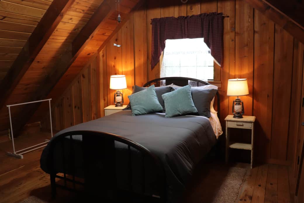 Upstairs, full size bed, USB lamps