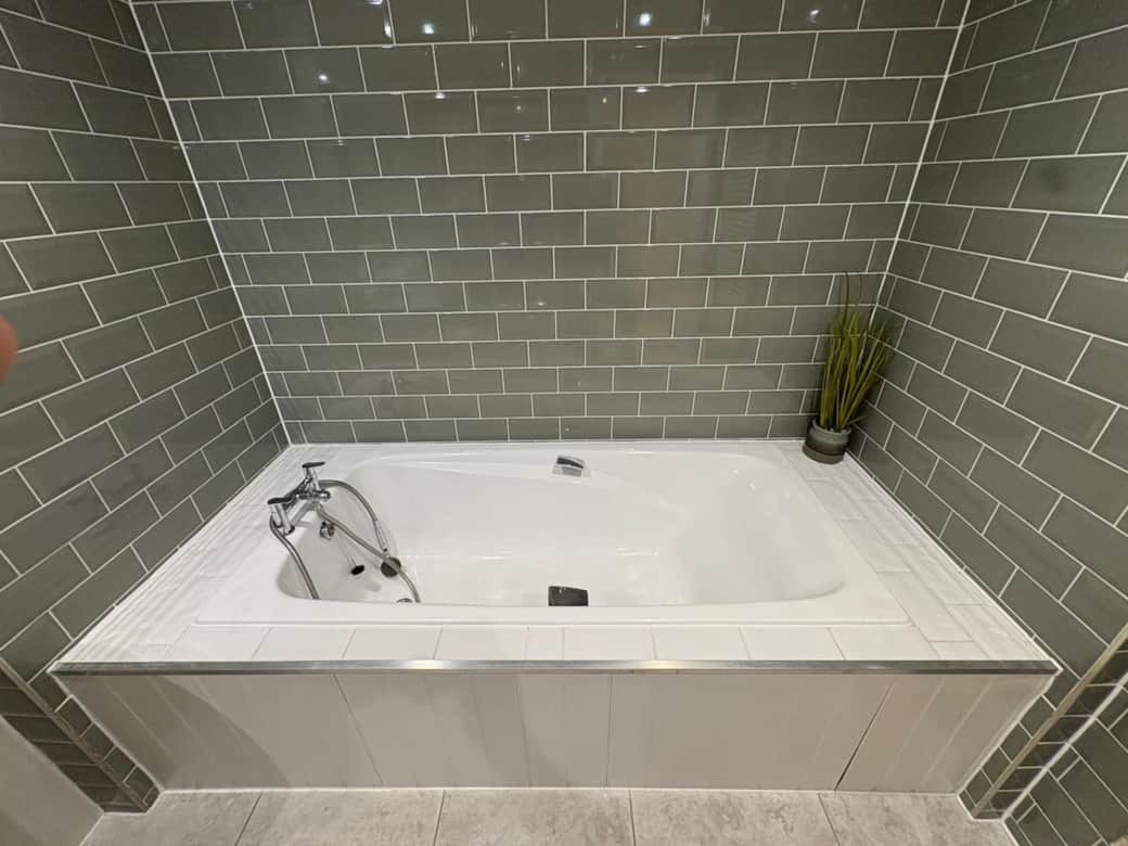 356e9f33 ce1b 4a28 a214 56ed1e46a2af