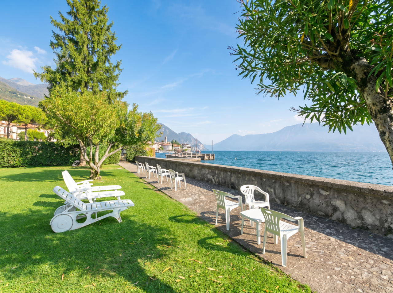 Blick auf den privaten Garten zur Nutzung durch Gäste und Eigentümer des Palazzo al Lago