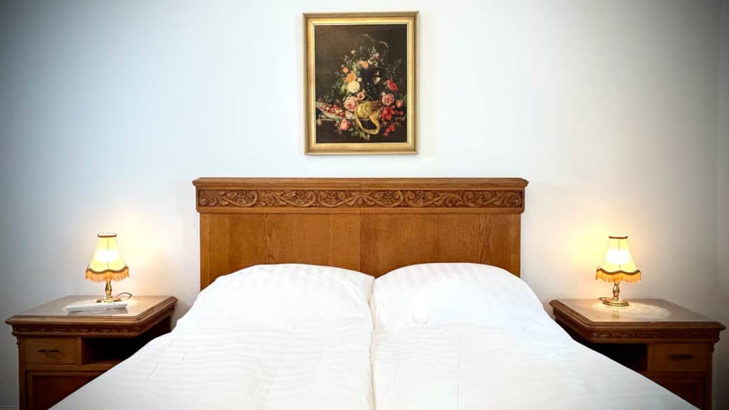 Komfortables Queensize Bett