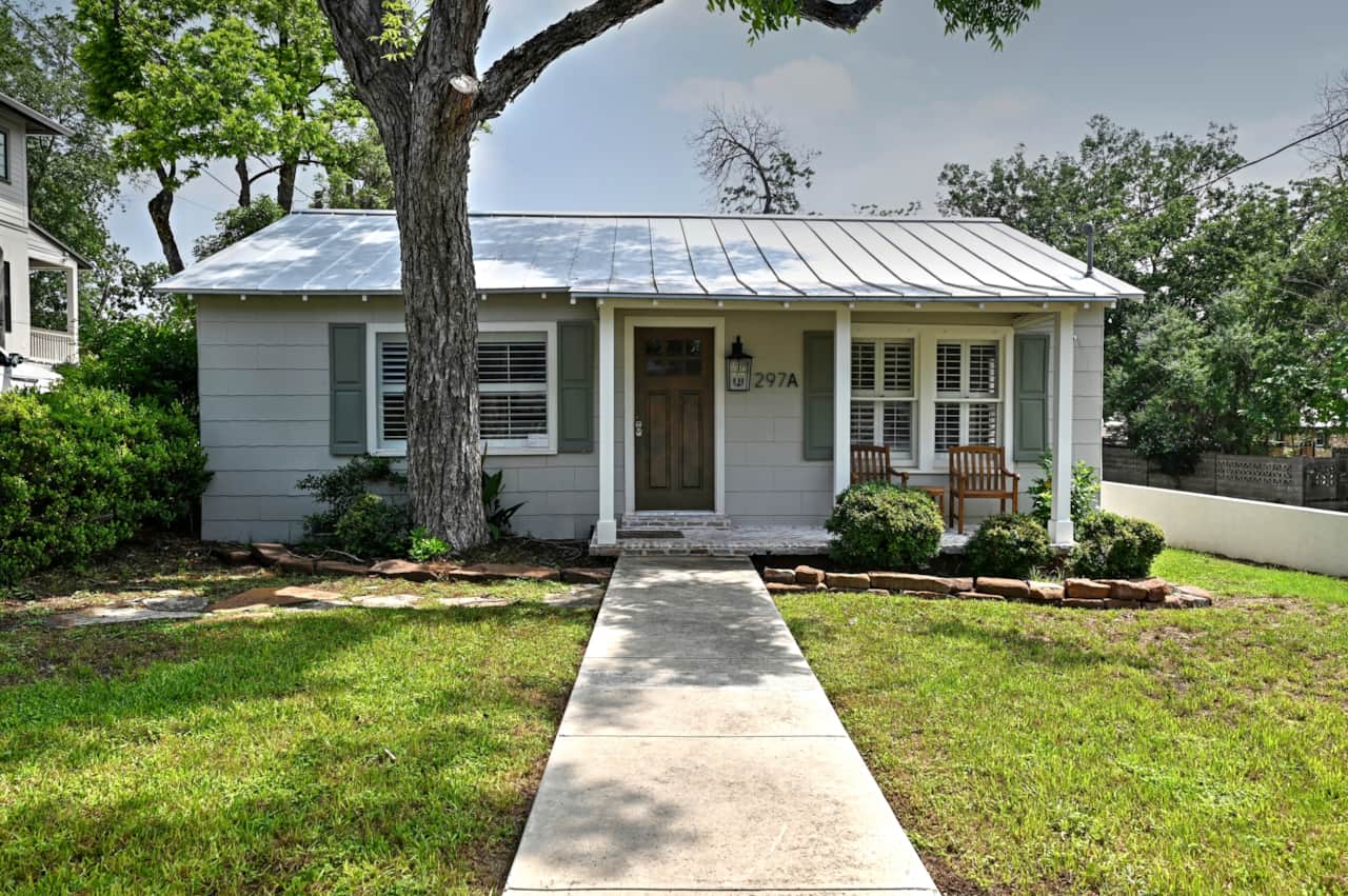 297A Front Yard