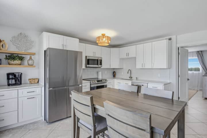 Full Kitchen With Dishwasher