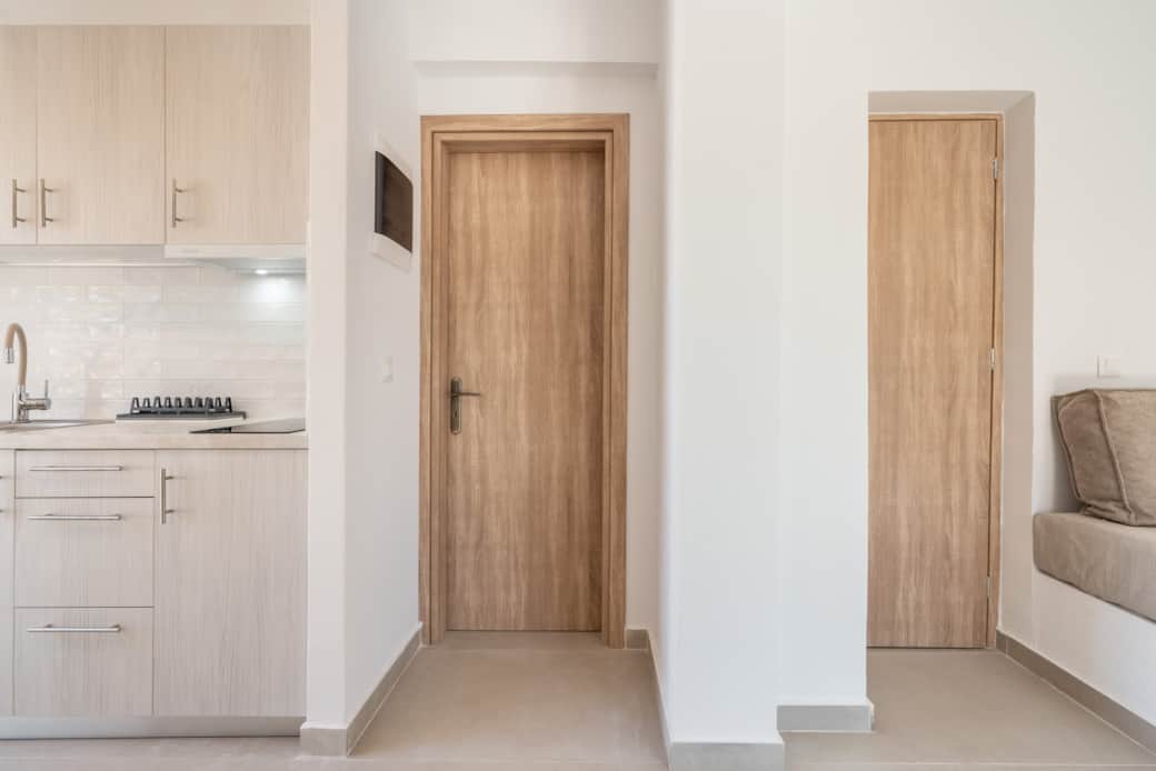 U two doors
