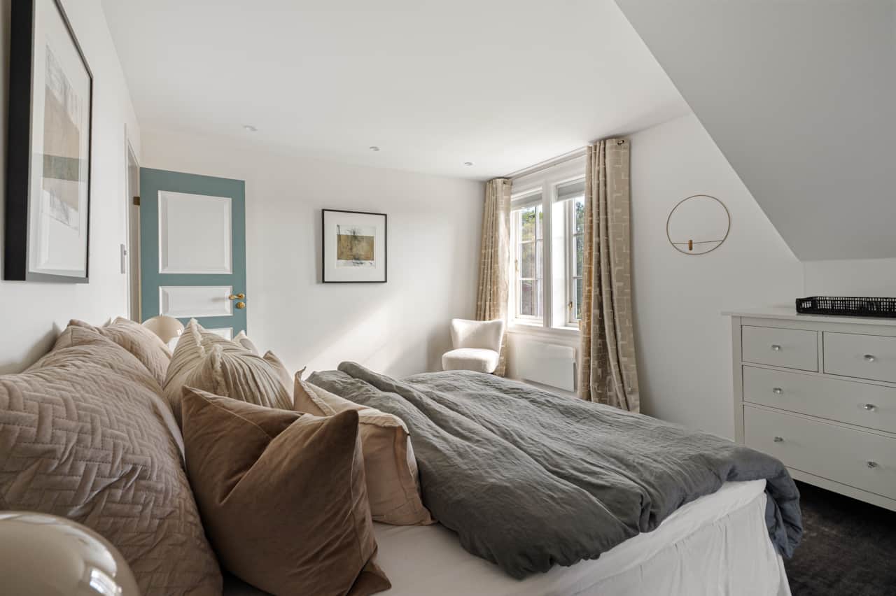 Enjoy a peaceful stay in our spacious Fanafjord Suite.