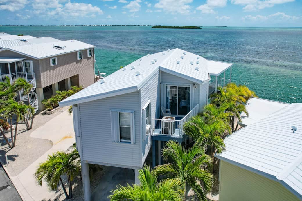 Open Water w/45-foot Seawall Open Water w/45-foot Seawall