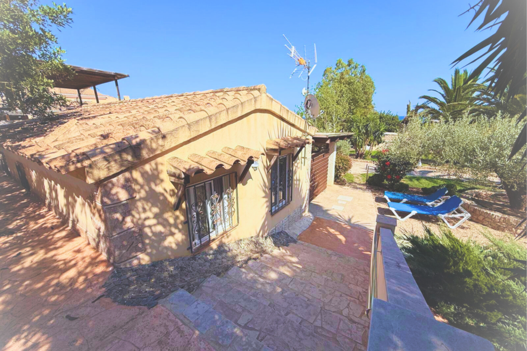 Exterior - La Cochera