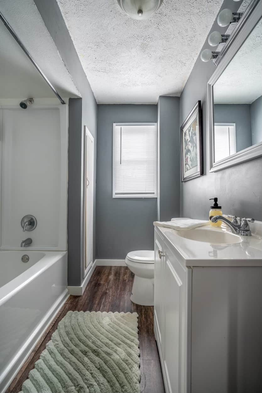 Spacious Bathroom