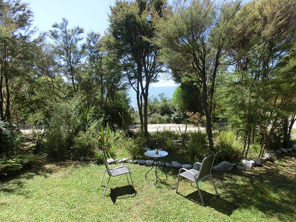 Tauhou seating and view
