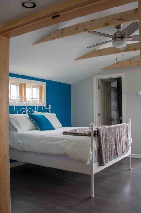 This bed has been upgraded from a queen to king size This bed has been upgraded from a queen to king size